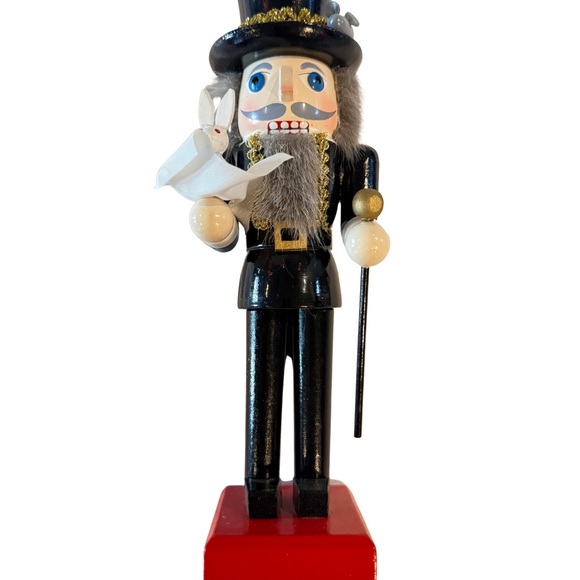 Lillian Vernon The Magician Nutcracker in Wood Case 9
